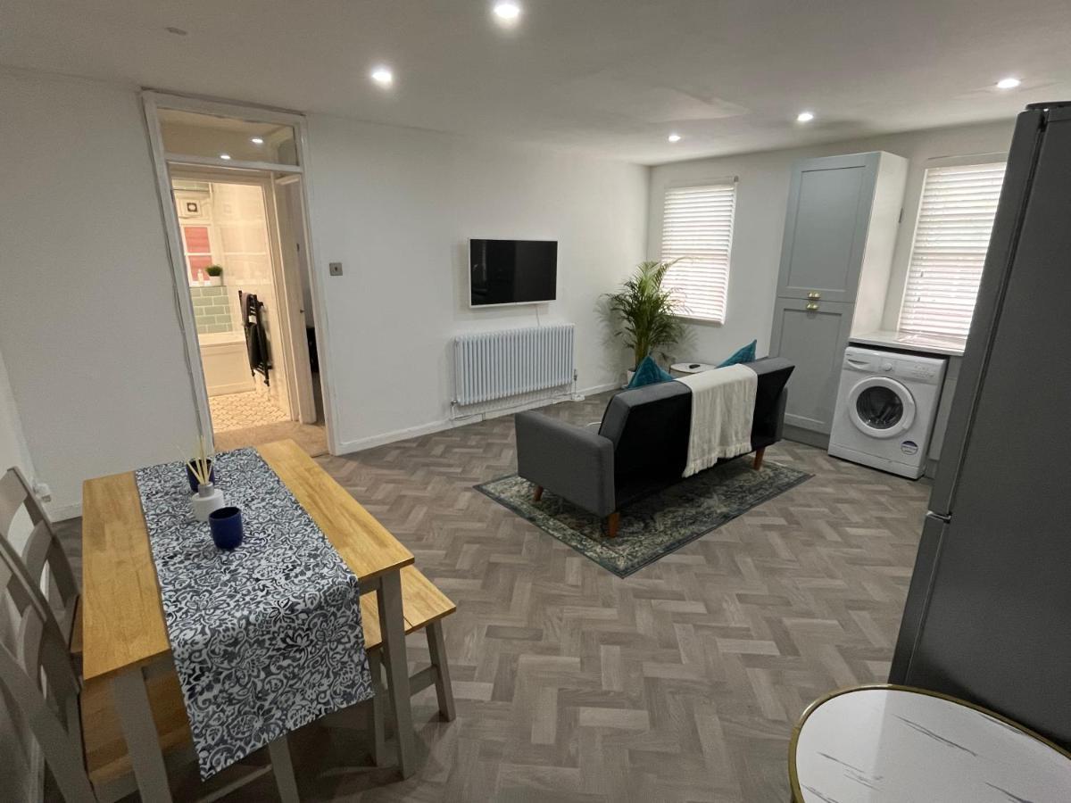 Warwick Town Centre Property Exterior foto